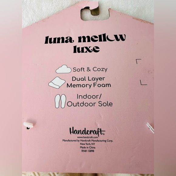 Luna Mellow Luxe Cherry Embroidered White Slippers Size Large or 8-9 - Picture 5 of 7